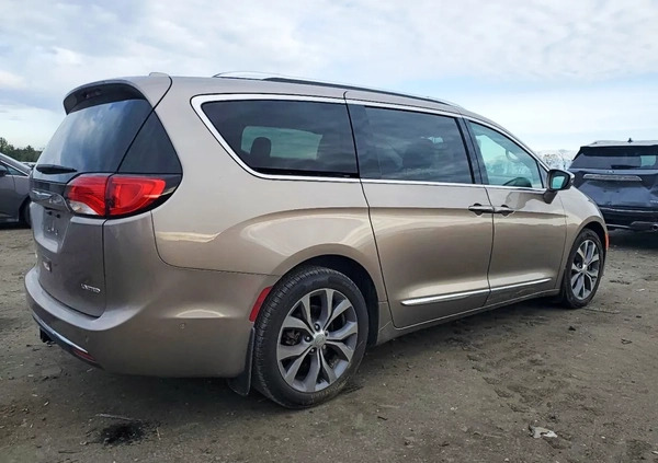 Chrysler Pacifica cena 49000 przebieg: 112000, rok produkcji 2017 z Kazimierz Dolny małe 56